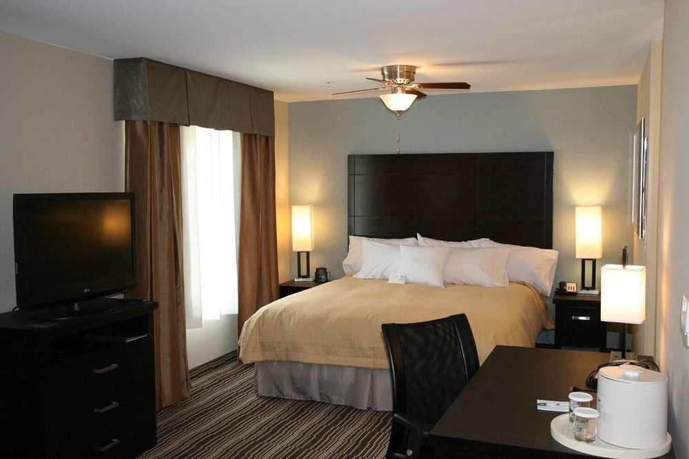 Homewood Suites By Hilton Cedar Rapids-North Εξωτερικό φωτογραφία