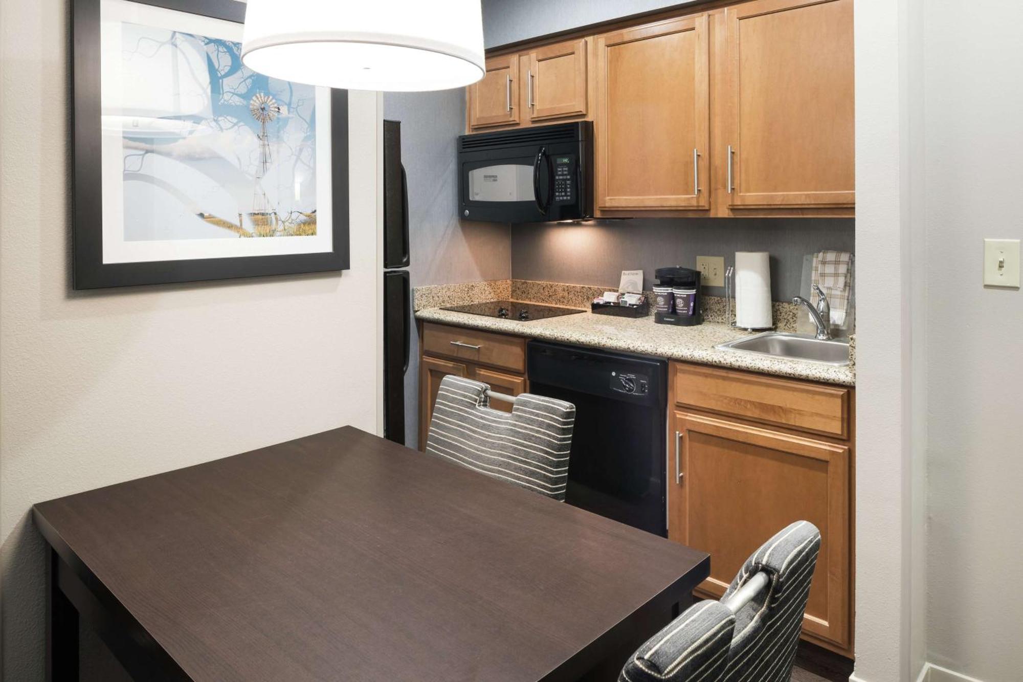 Homewood Suites By Hilton Cedar Rapids-North Εξωτερικό φωτογραφία