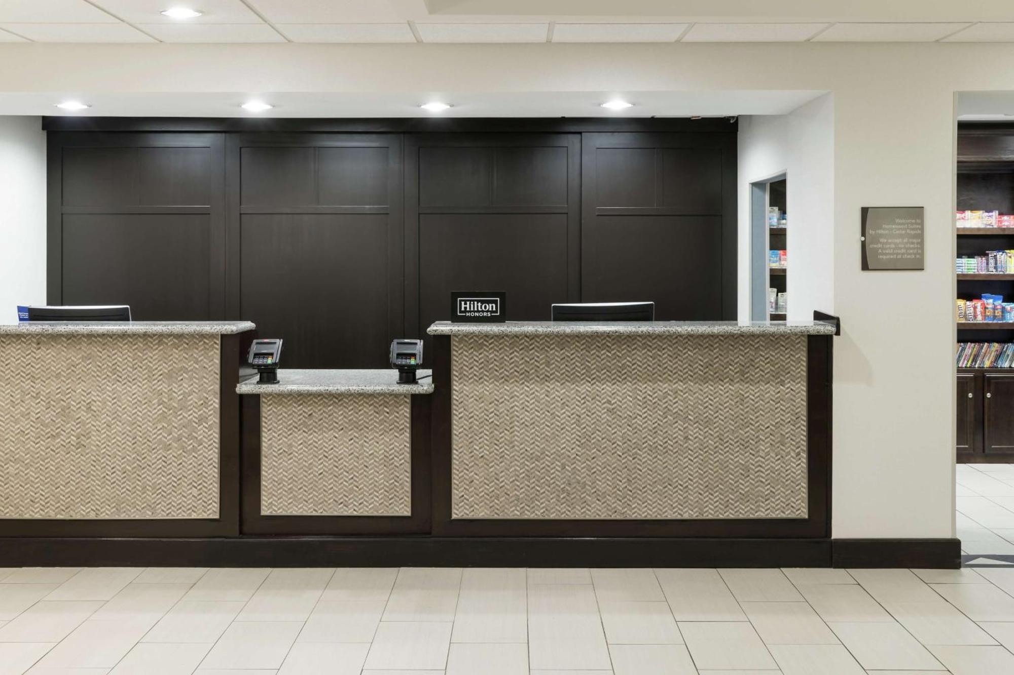 Homewood Suites By Hilton Cedar Rapids-North Εξωτερικό φωτογραφία