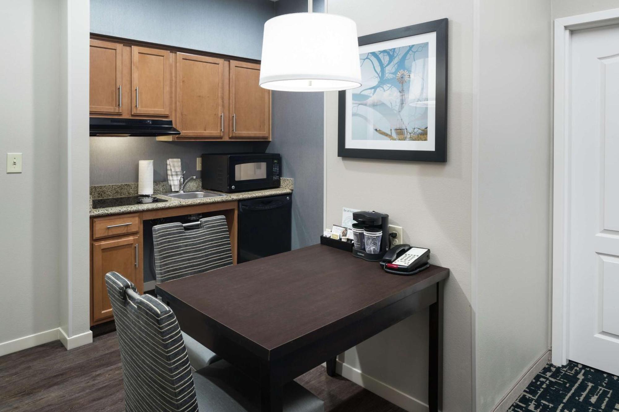 Homewood Suites By Hilton Cedar Rapids-North Εξωτερικό φωτογραφία