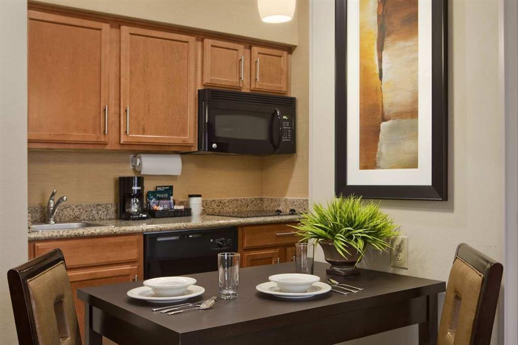 Homewood Suites By Hilton Cedar Rapids-North Δωμάτιο φωτογραφία